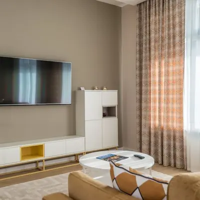 DLF Hamilton Court - photo 4